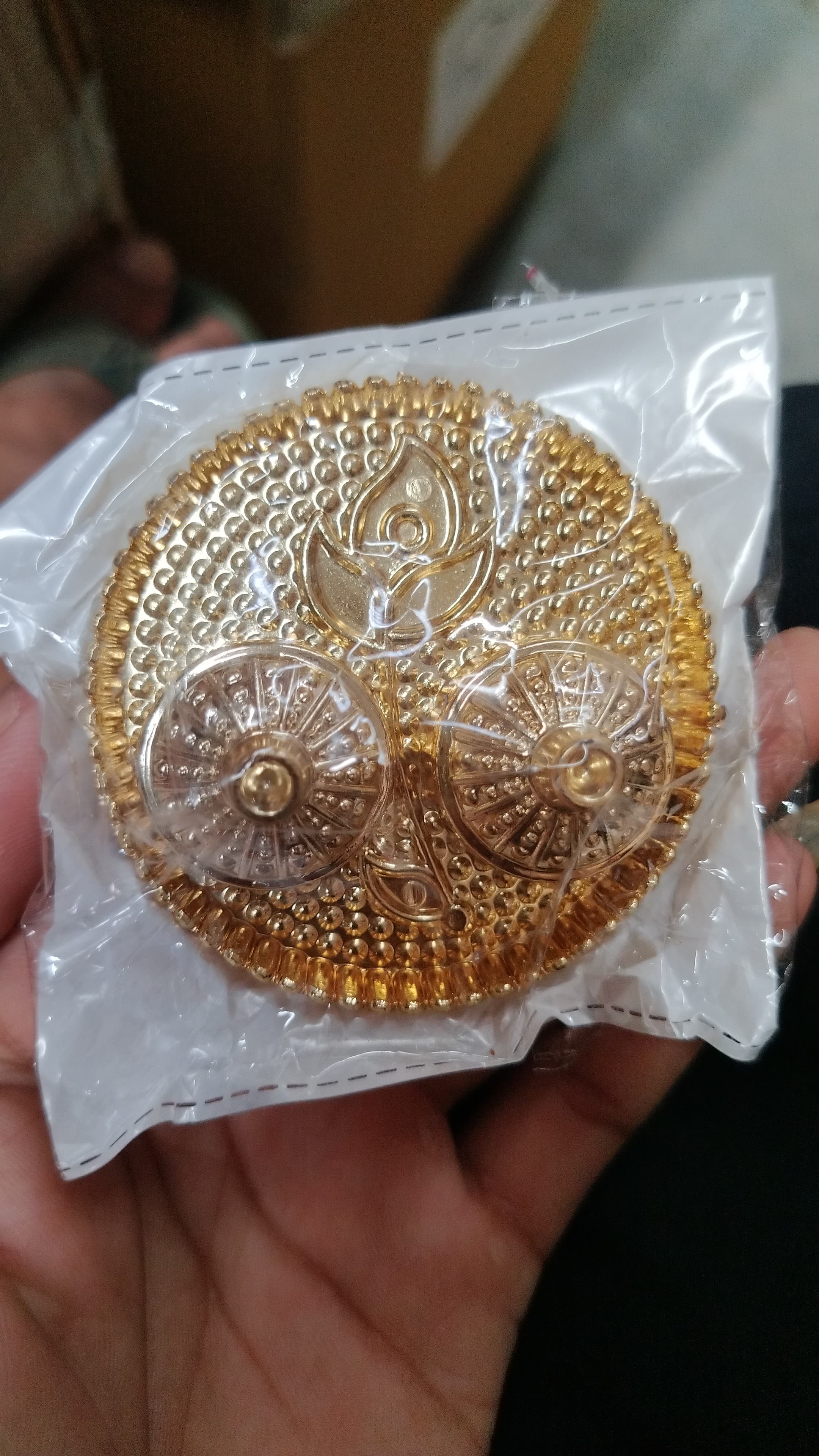 Round Shape Special Puja Thali, Kumkum Thali Holder (1 Pc / Small) Round Shape Special Puja Thali, Kumkum Thali Holder (1 Pc / Small)